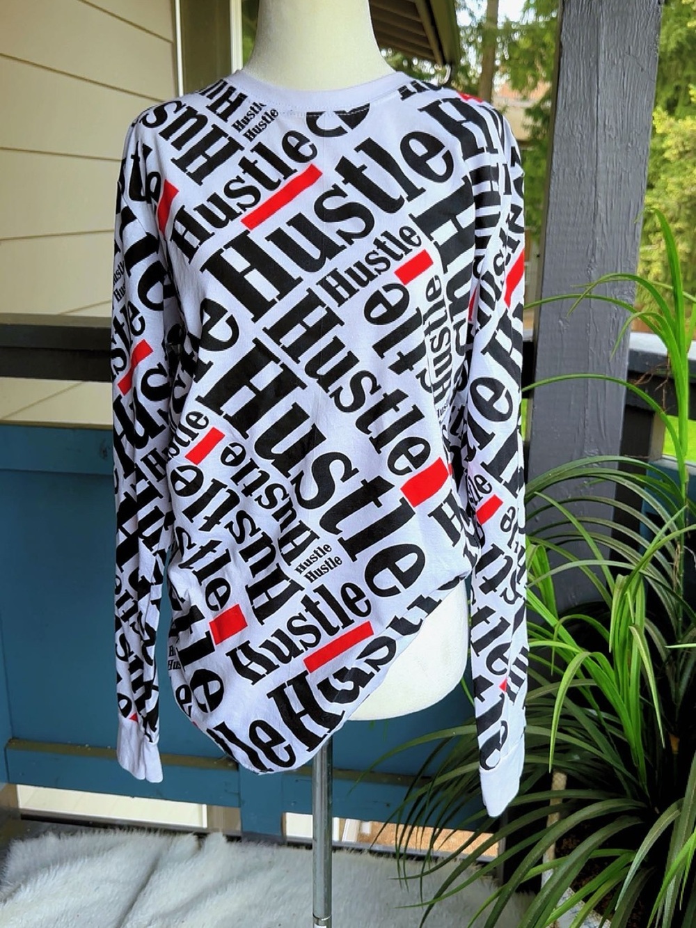 Graphic 'Hustle' Long Sleeve Top - Bold Black & Red Print